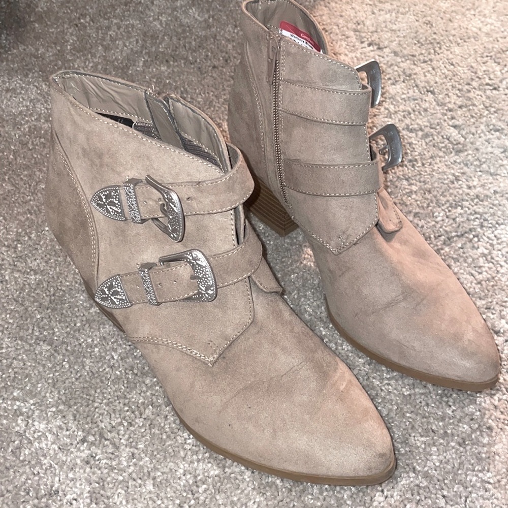 - Tan ankle western boots by Christian Siriano size 11
